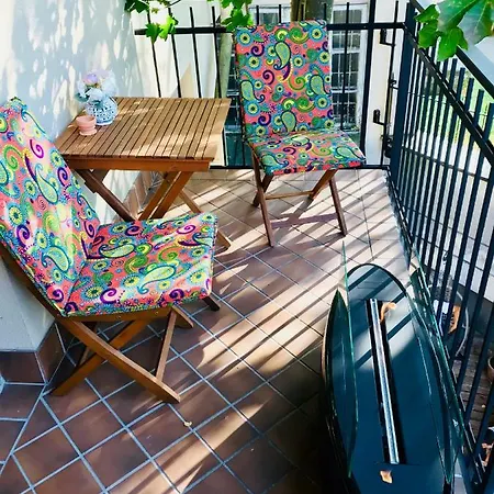 Luxury, Comfort & Quiet Place Next To Cathedral