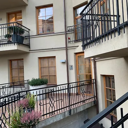 Luxury, Comfort & Quiet Place Next To Cathedral Apartment