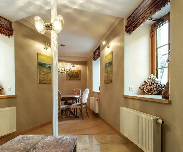 Luxury, Comfort & Quiet Place Next To Cathedral דירה