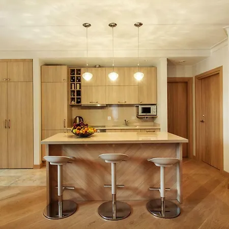 Luxury, Comfort&quiet Place Next To Cathedral *