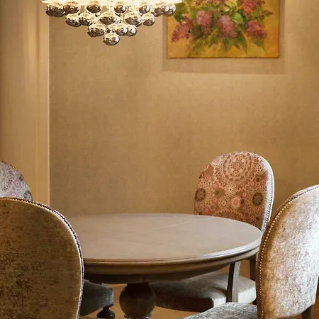 Luxury, Comfort&quiet Place Next To Cathedral *